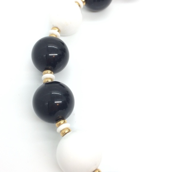 3/$30 VINTAGE MONET MONOCHROMATIC BAUBLE NECKLACE COLLAR CHUNKY BEADS WILMA - Picture 9 of 11